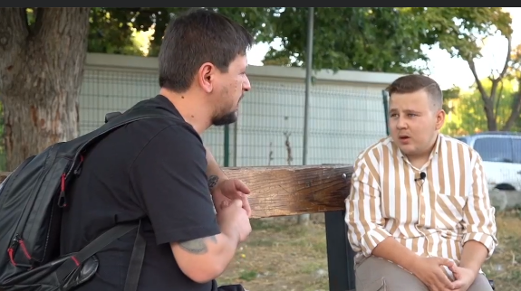 Me shikim të dëmtuar, mbaroi studimet me nota të shkëlqyera